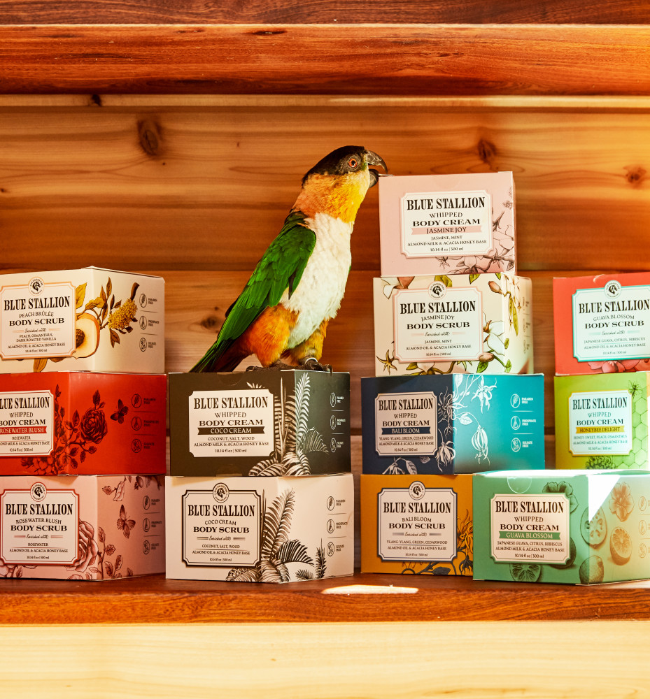 20221028_BlueStallionFarrm-58 (1) Blue Stallion Farm Whipped Body Cream Lifestyle Photography 20221028-bluestallionfarrm-58-1.jpg